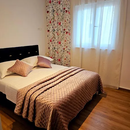 Sea Paradise Apartment